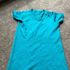 Lululemon swiftly shirt